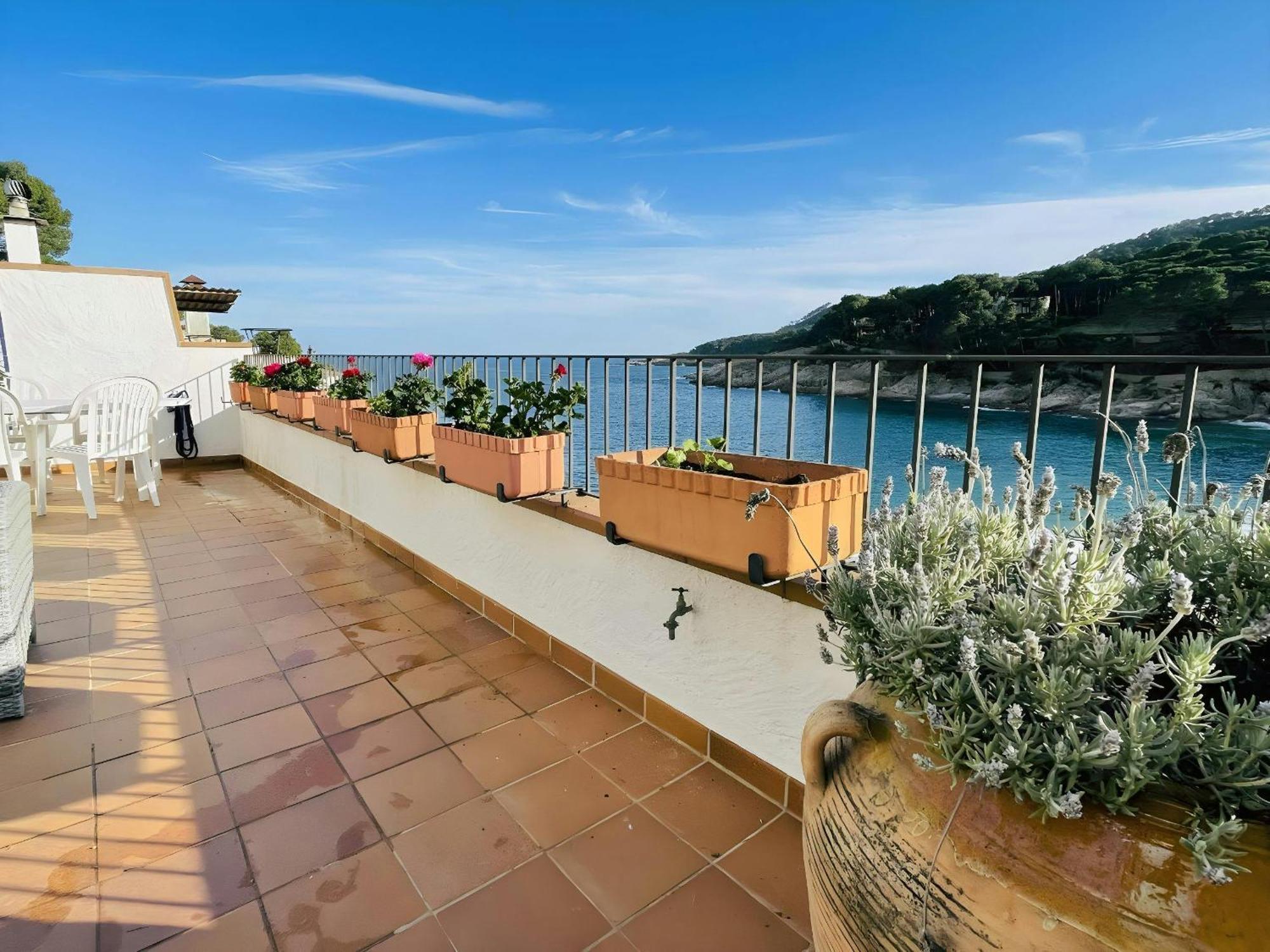 Апартаменты Tamariu Platja - Penthouse On Passeig Del Mar. Экстерьер фото