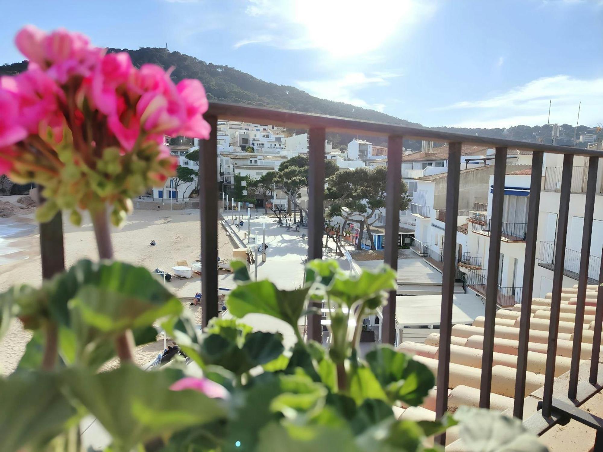 Апартаменты Tamariu Platja - Penthouse On Passeig Del Mar. Экстерьер фото