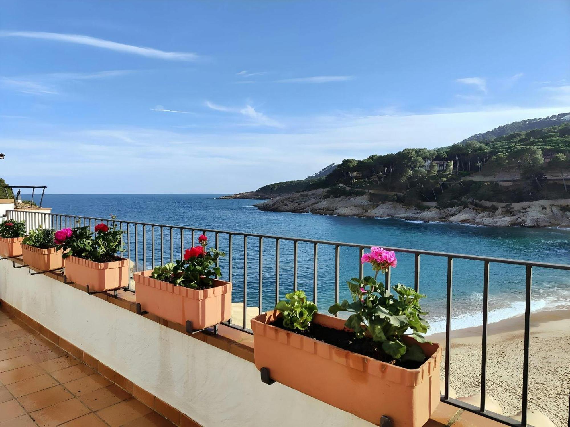 Апартаменты Tamariu Platja - Penthouse On Passeig Del Mar. Экстерьер фото